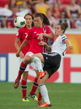 Cathrine Dekkerhus, Norge