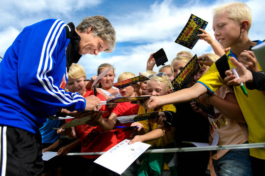 Bläddra bland fler bilder av Fotboll, dam-EM, Sverige, Träning