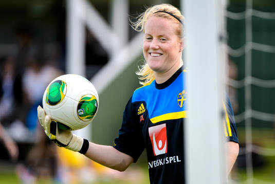 Sveriges målvakt Kristin Hammarström var glad