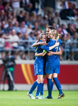 Frankrikes Sabrine Delannoy, Wendie Renard och Corine
