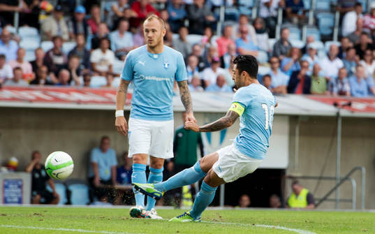 Malmö FFs Jiloan Hamad gör 1-0
