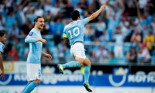 Malmö FFs Jiloan Hamad firar 1-0