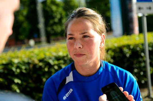 Islands Sara Björk Gunnarsdottir blir intervjuad