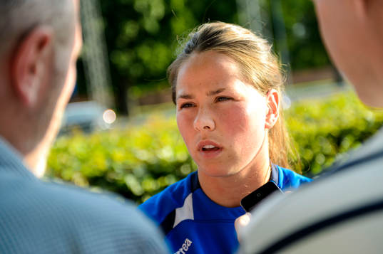 Islands Sara Björk Gunnarsdottir blir intervjuad