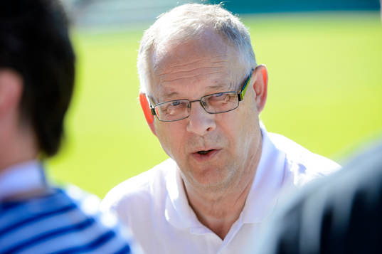 Lars Lagerbäck bli intervjuad