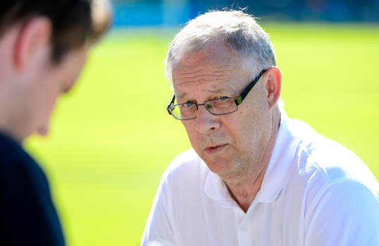Lars Lagerbäck bli intervjuad