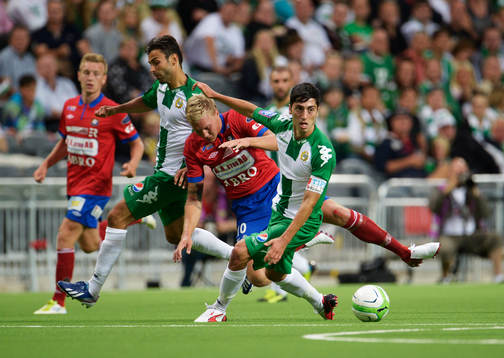 Hammarbys Adis Baggio Hussidic Nahir Besara vinner en