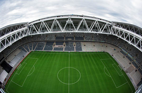 Generell vy av ett tomt Tele2 Arena, från östra sidan sett