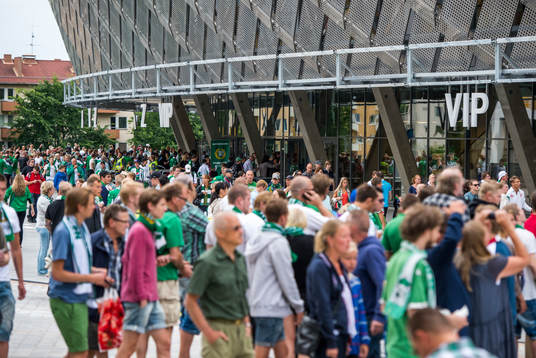 Hammarbysupportrar köar