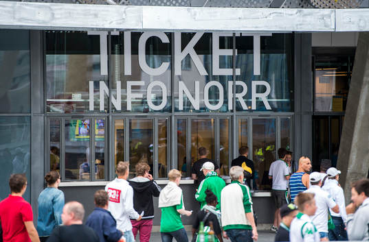 Hammarbysupportrar köar