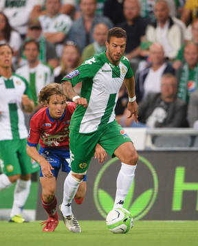 Örgrytes Jakob Lindström  jagar Hammarbys Andreas Haddad