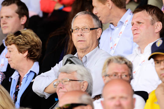 Islands förbundskapten Lars Lagerbäck på läktaren i