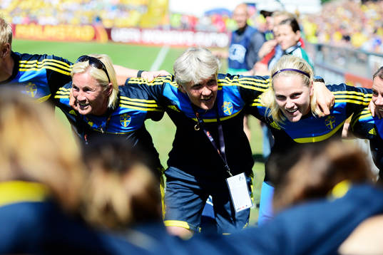 ett sista pep-talk från Sveriges förbundskapten Pia