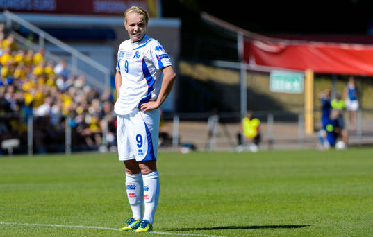 Islands Margret Lára Vidarsdottir i kvartsfinalen mellan