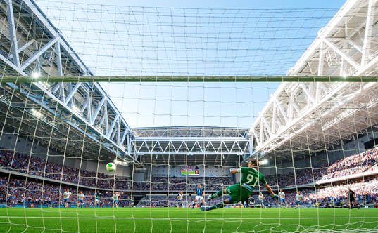 Djurgårdens Andreas Johansson skjuter in 1-1 på straff