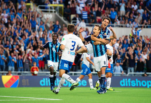 Djurgårdens Andreas Johansson och Erton Fejzullahu jublar