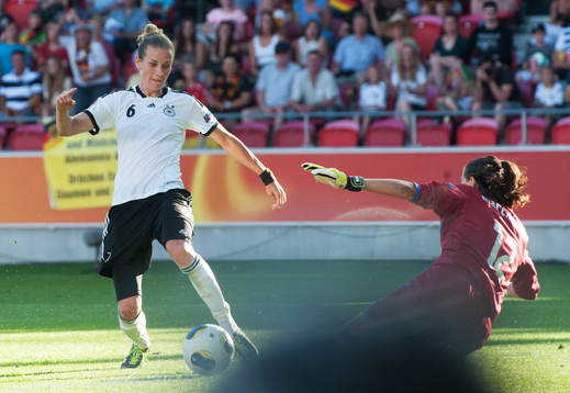 Målskytten Simone Laudehr, Tyskland, friläge mot Chiara