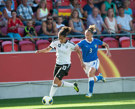 Celia Okoyino Da Mbabi, Tyskland och Roberta D´Abba,