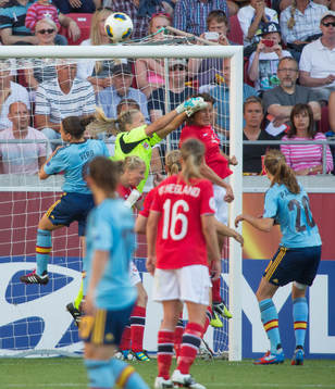 Ingrid Hjelmseth, Norge