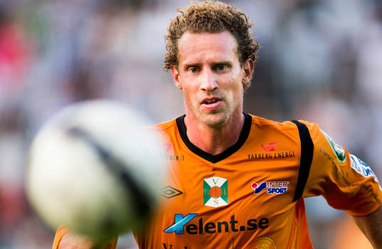Varbergs Thommie Persson i fotbollsmatchen i Superettan