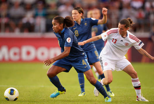 Franrkrikes Laura Georges och Danmarks Johanna Rasmussen