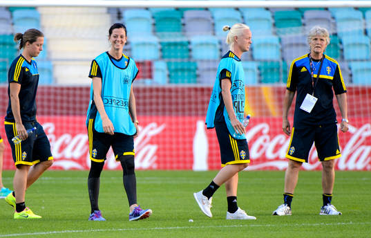 Sveriges Lina Nilsson, Lotta Schelin, Caroline Seger och