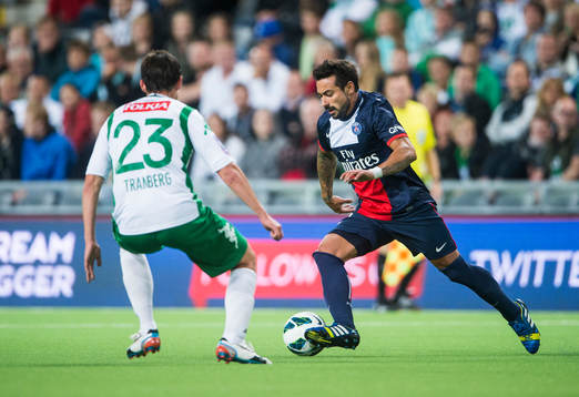 s Ezequiel Lavezzi utmanar Hammarbys Robin Tranberg