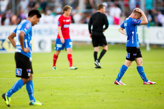 Halmstads Antonio Rojas och Andreas Landgren deppar