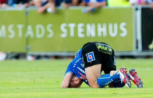 Halmstads Gudjon Baldvinsson har ont i foten