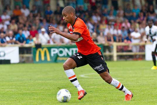 Bläddra bland fler bilder av Fotboll, fransk, träningsmatch, Lorient - Rennes