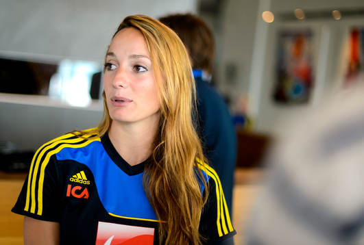 Sveriges Kosovare Asllani