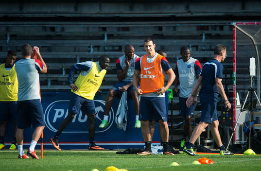 Paris Saint-Germain tränar på Södertstadion