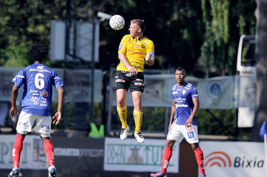 Elfsborgs Anders Svensson och Åtvidabergs John Owoeri