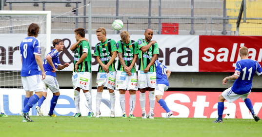 Ett till mål 3-2 av Sundsvalls Ari Freyr Skulason (till