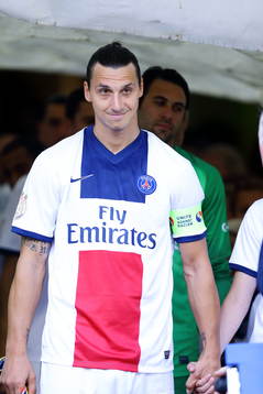 Paris Saint-Germans Zlatan Ibrahimovic på väg in