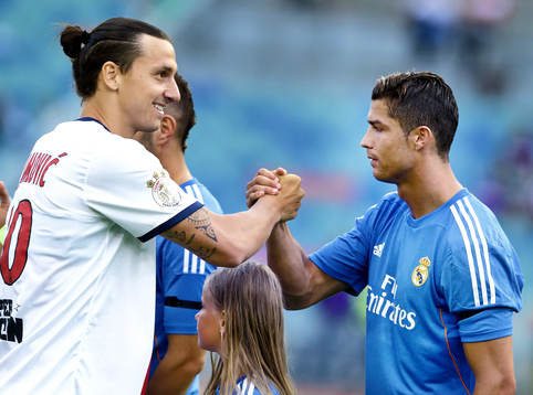 Bläddra bland fler bilder av Fotboll, Uppvisningsmatch, Real Madrid - Paris Saint-Germain