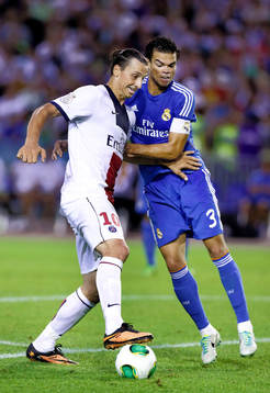 Paris Saint-Germans Zlatan Ibrahimovic och Real Madrids Pepe