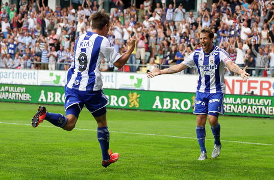 IFK Göteborgs Tobias Hysén jublar med Lasse Vibe