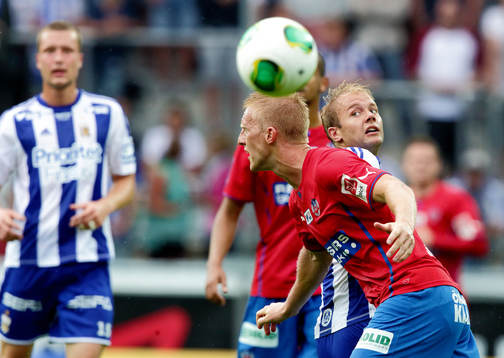 Helsingborgs Peter Larsson och IFK Göteborgs Robin Söder