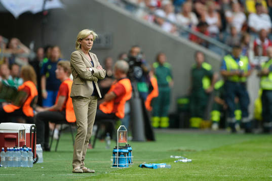 Tysklands förbundskapten Silvia Neid i matchen mellan
