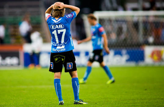 Halmstads Oliver Silverholt deppar