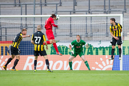 FC Thuns Luca Zuffi nickar in 1-0