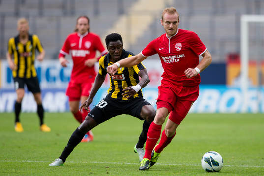 FC Thuns Marco Schneuwly steget före Häckens Dominic