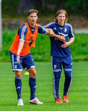 Philip Haglund och Darijan Bojanic på träningen för IFK