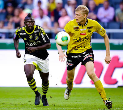 s Alhassan Crespo A. Kamara och Elfsborgs Tom Söderberg i