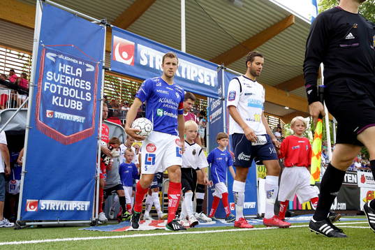 Åtvidabergs Daniel Hallingström och Gefles Zakaria