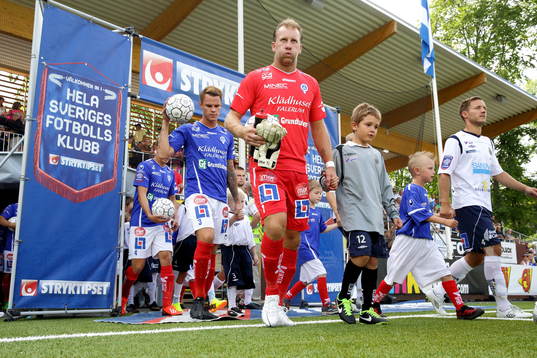 Åtvidabergs målvakt Henrik Gustavsson och Gefles Anders