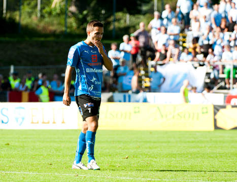 Halmstads Kristinn Steindórsson får  rött kort , lämnar