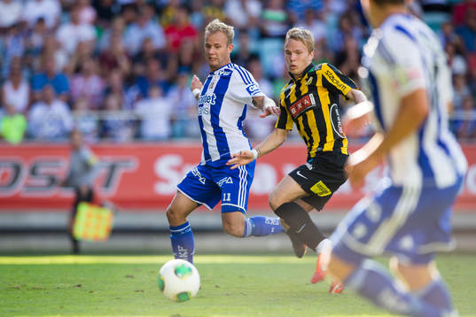IFK Göteborgs Robin Söder på väg fram för att skjuta