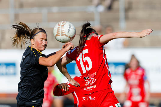 Göteborgs Catrine Dyngvold och Piteås Hallbera Gisladottir